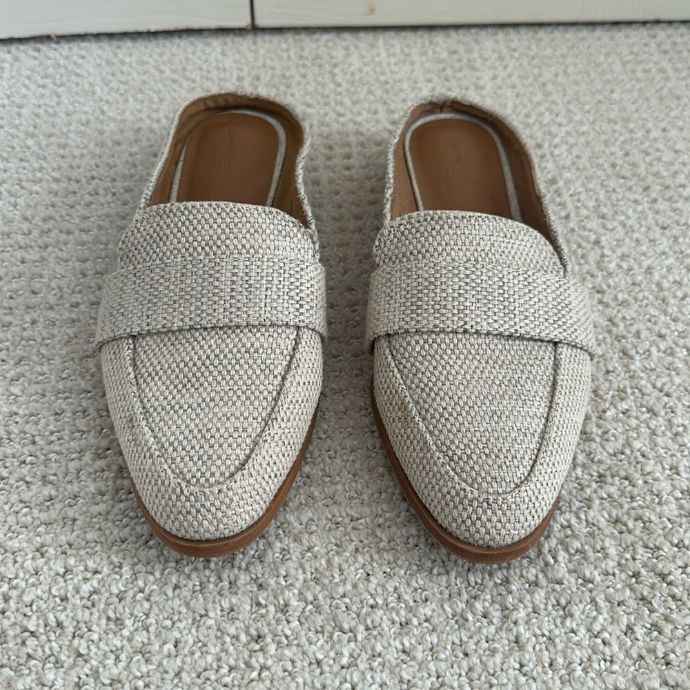 Target Universal Thread women’s loafer - size 6